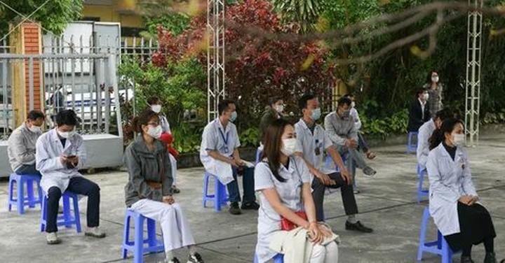 Hotspot Matrix: Biến Mẹ Cua Cốm khen vải trứng Phù thành cơ hội marketing đột phá