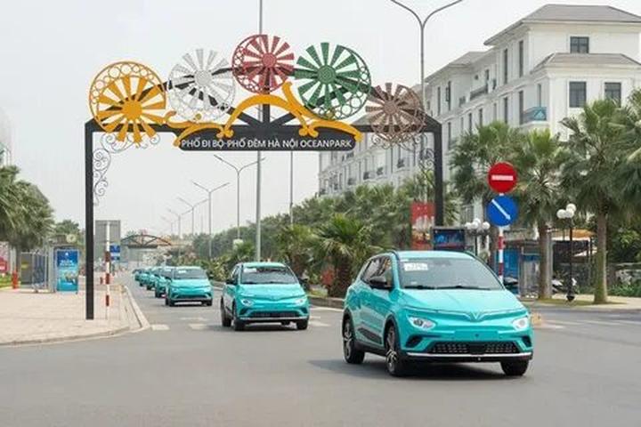 Tiểu thư chuỗi siêu thị lớn ở - Cảm hứng video marketing từ Hotspot Matrix