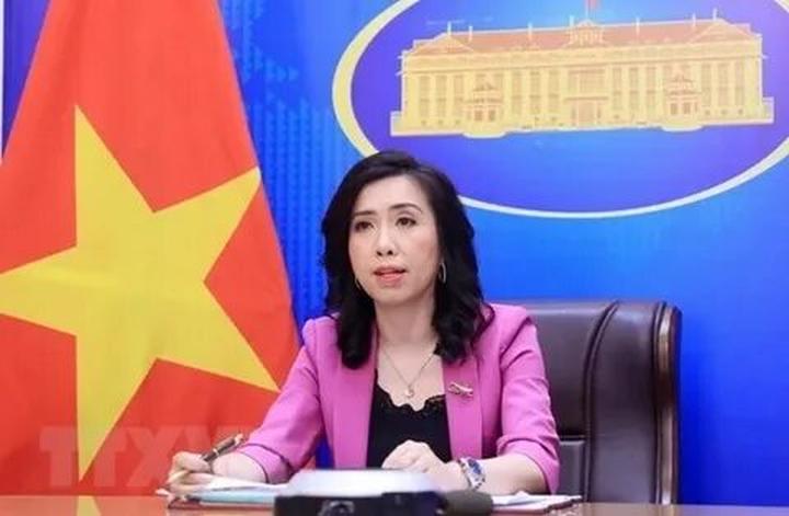 Hotspot Matrix: Biến Phương Oanh diện set đồ 50 thành cơ hội marketing đột phá